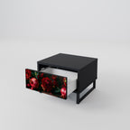 DAHLIAS AND POMEGRANATES Mesa de Cabeceira em Acabamento Preto