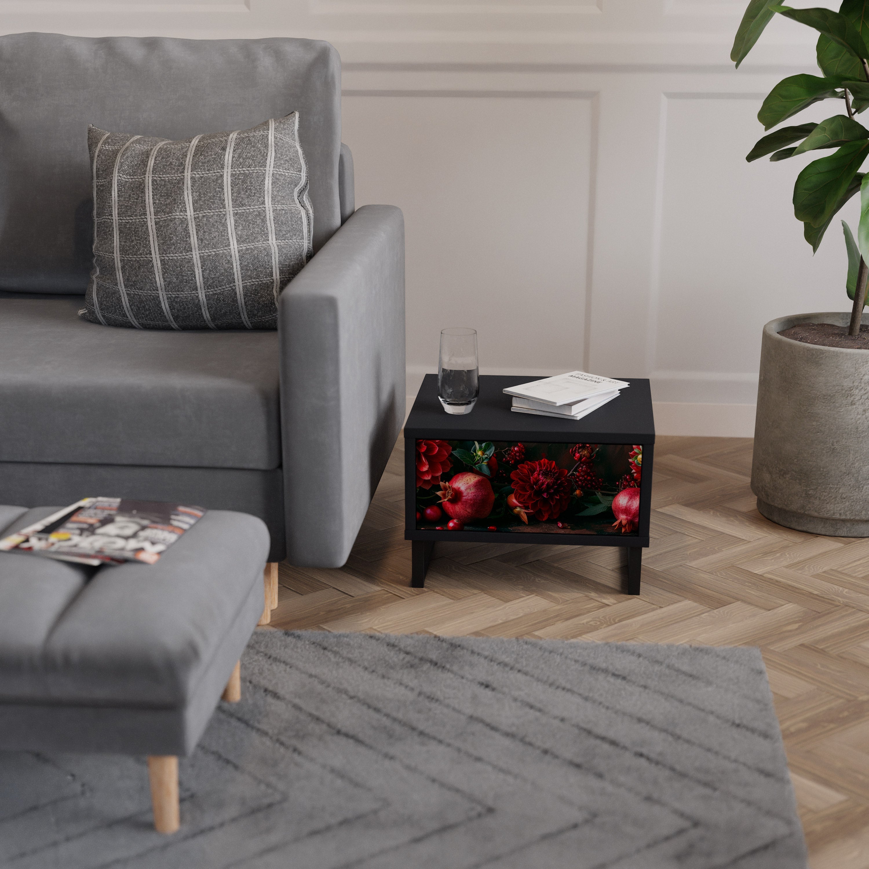 DAHLIAS AND POMEGRANATES Mesa de Cabeceira em Acabamento Preto