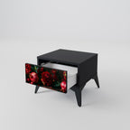 DAHLIAS AND POMEGRANATES Mesa de Cabeceira em Acabamento Preto