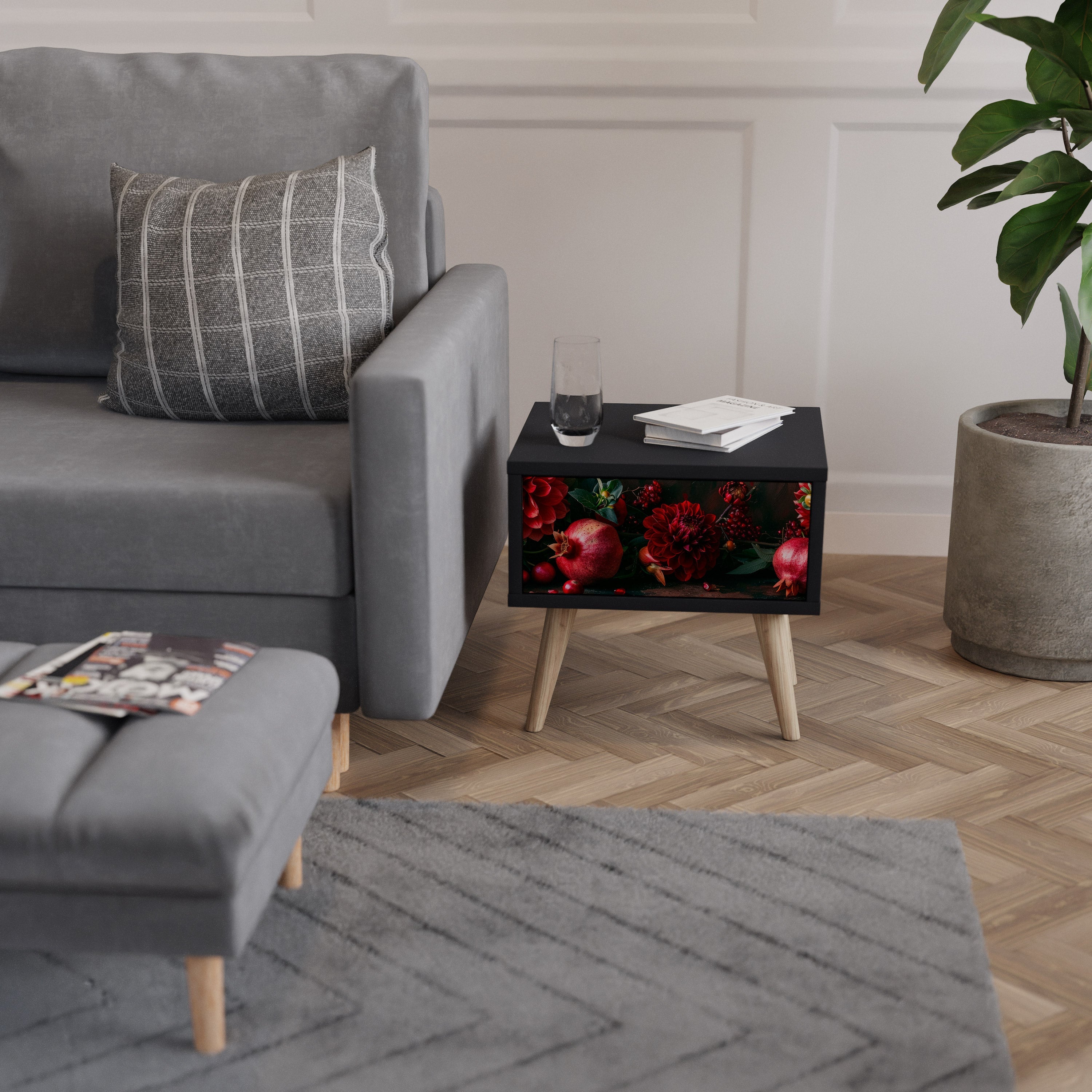 DAHLIAS AND POMEGRANATES Mesa de Cabeceira em Acabamento Preto