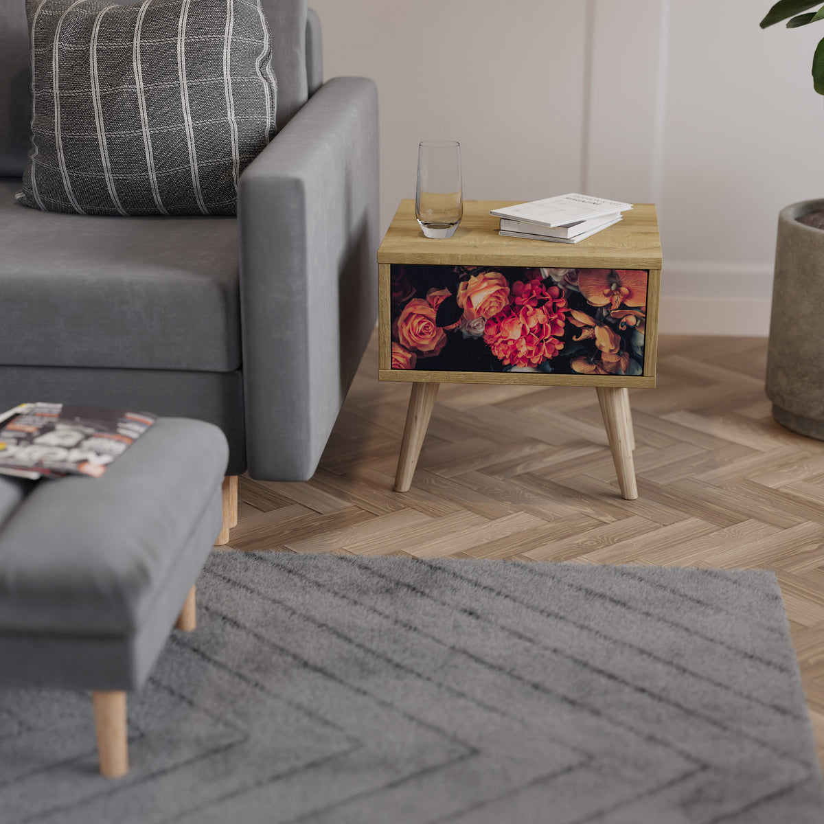 NEVERENDING BLOOM Mesa de Cabeceira com Gaveta
