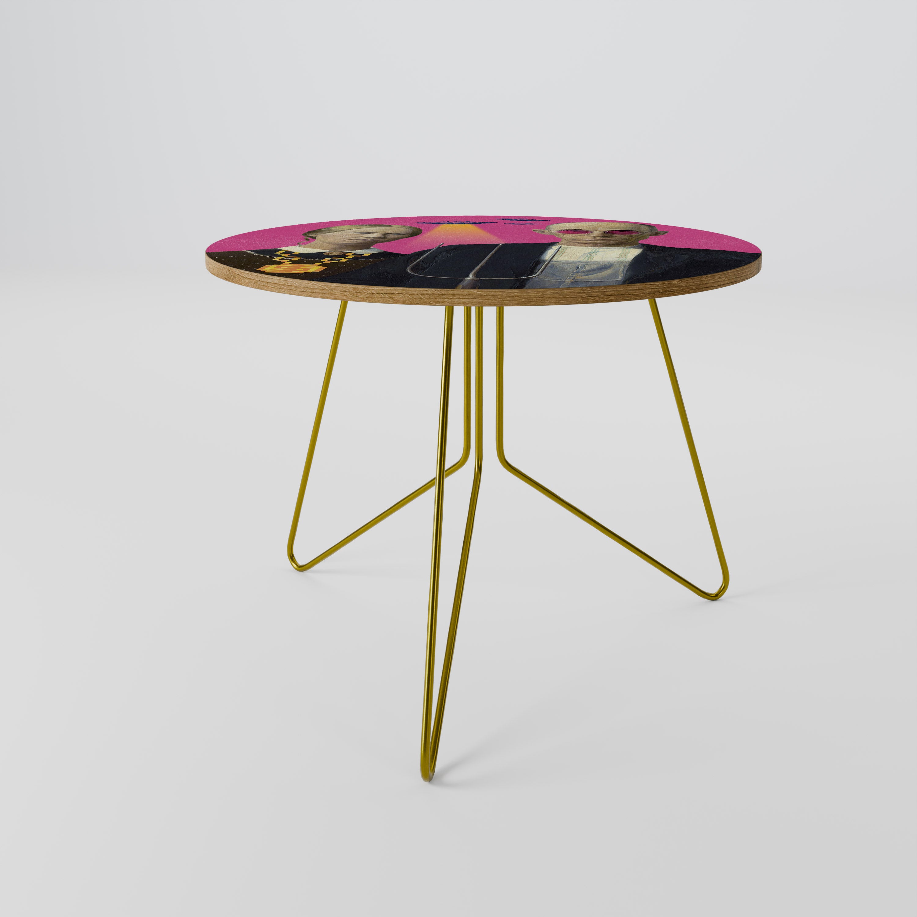 AMERICAN GOTHIC ALIEN Coffee Table