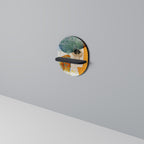 ABSTRACT FACES Prateleira Oval Decorativa em Acabamento Preto