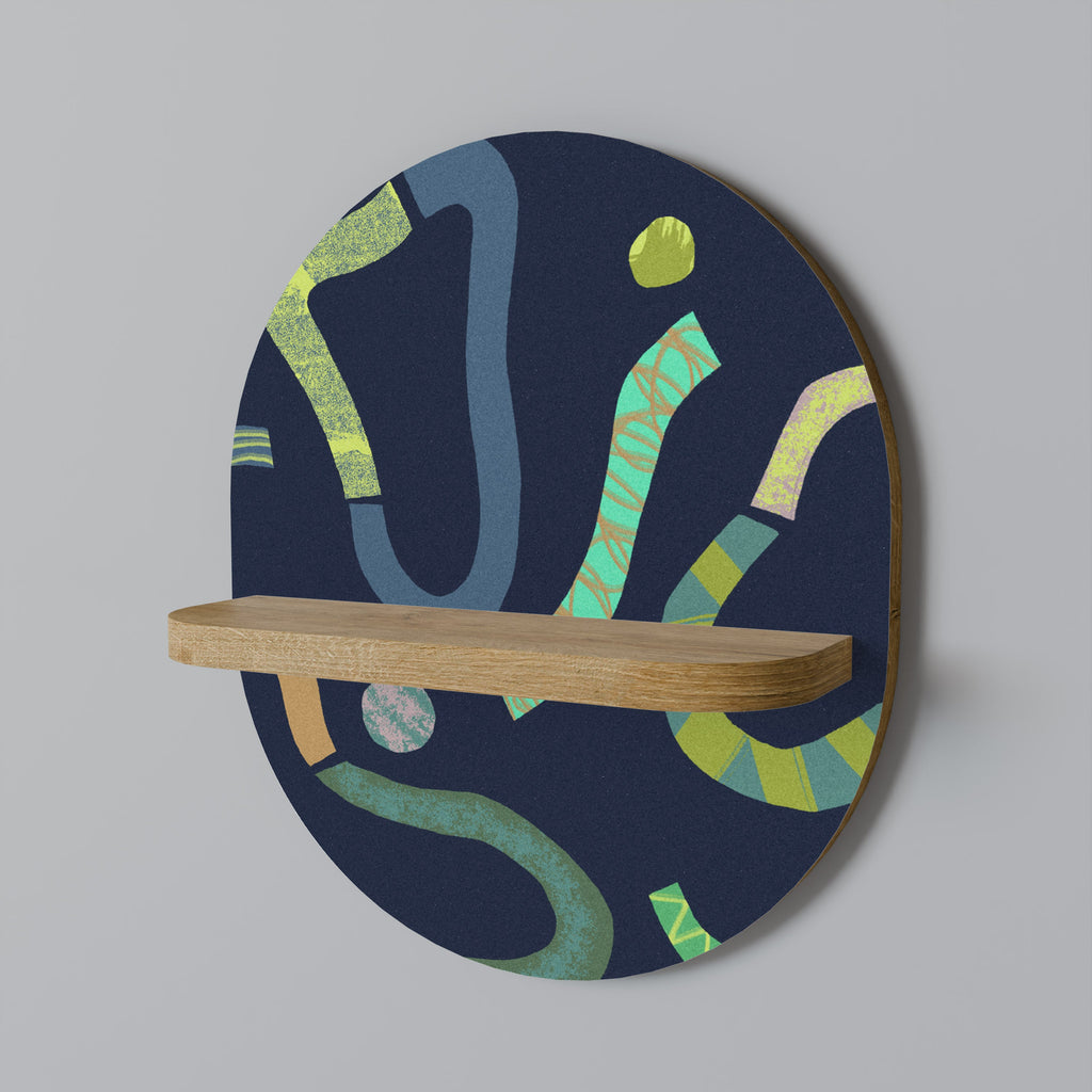 CONTRAST DANCE Oval Art Shelf In Oak Effect