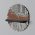 STRIPED TERRAIN Prateleira Oval Decorativa em Acabamento Preto