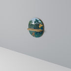 THE REPAST OF THE LION Prateleira Oval Decorativa em Efeito Carvalho