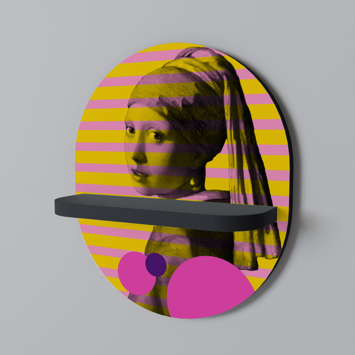 HER WITH A PEARL Prateleira Artística