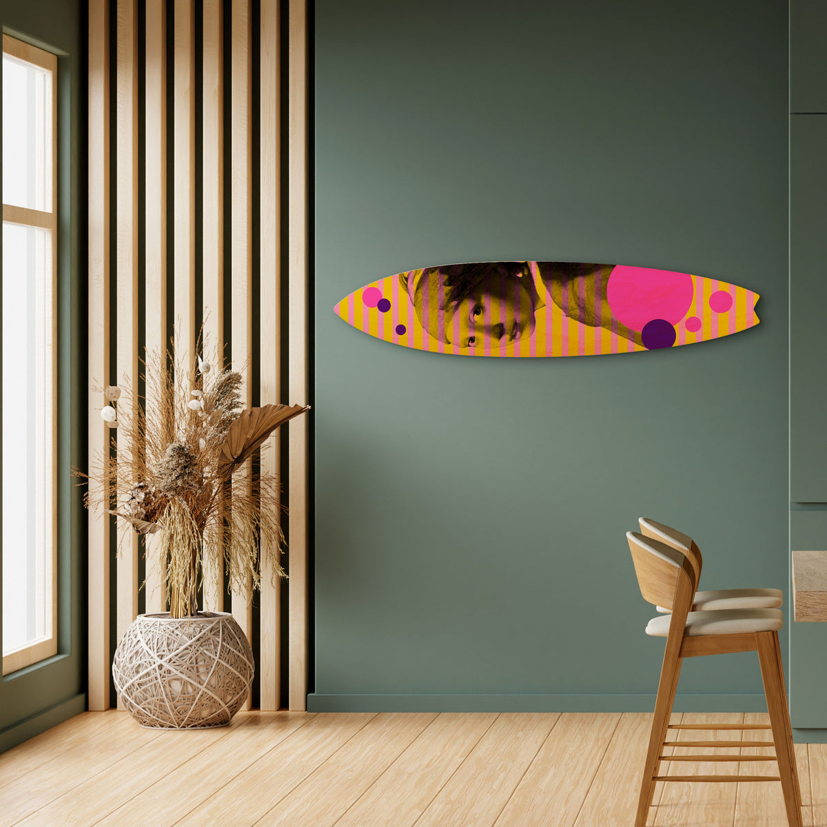 HER WITH A PEARL Painel Decorativo Prancha de Surf