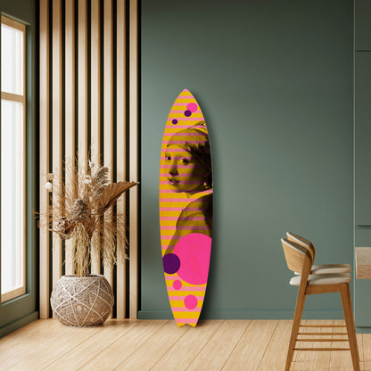 HER WITH A PEARL Painel Decorativo Prancha de Surf