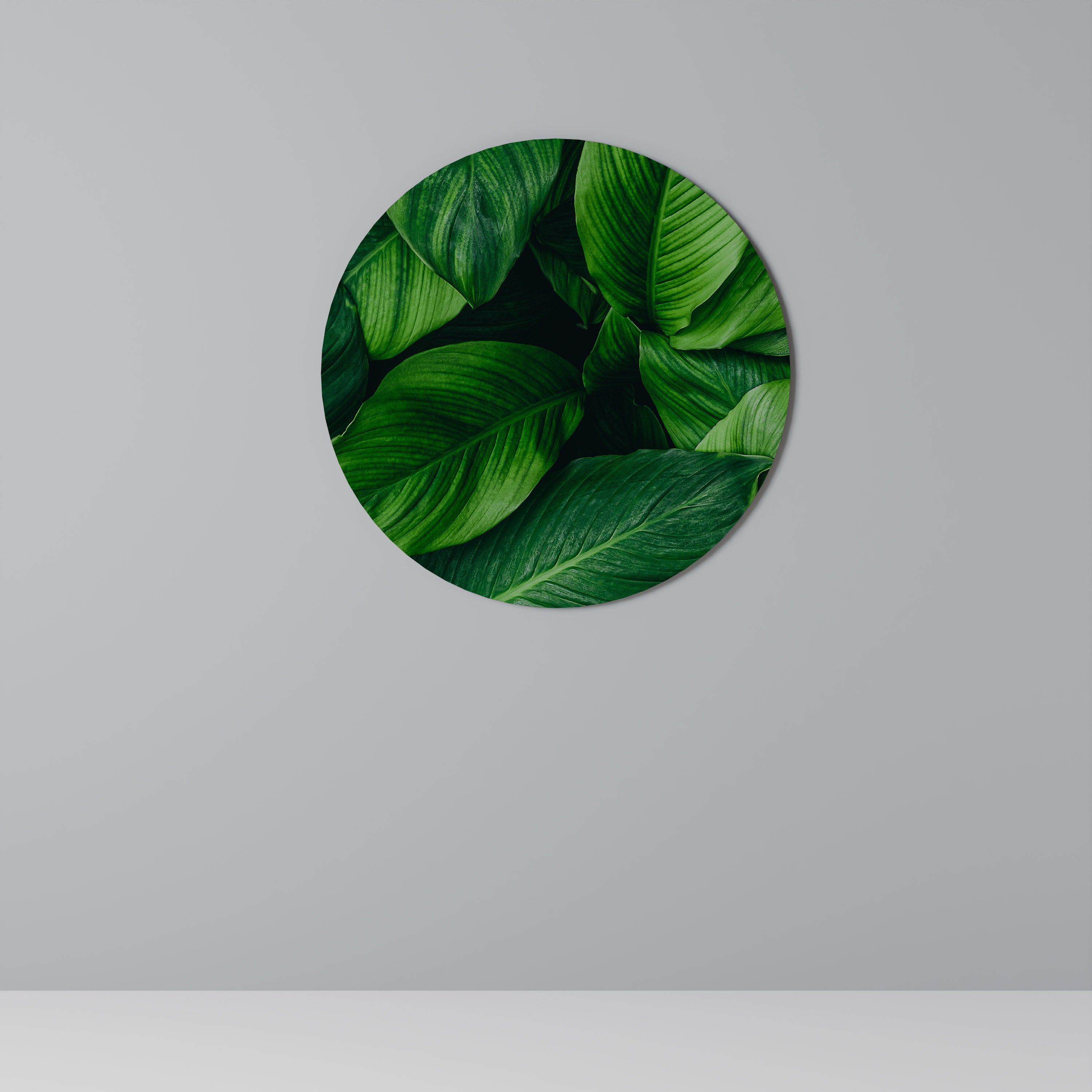 VIBRANT LEAFY EMBRACE Round Wall Art