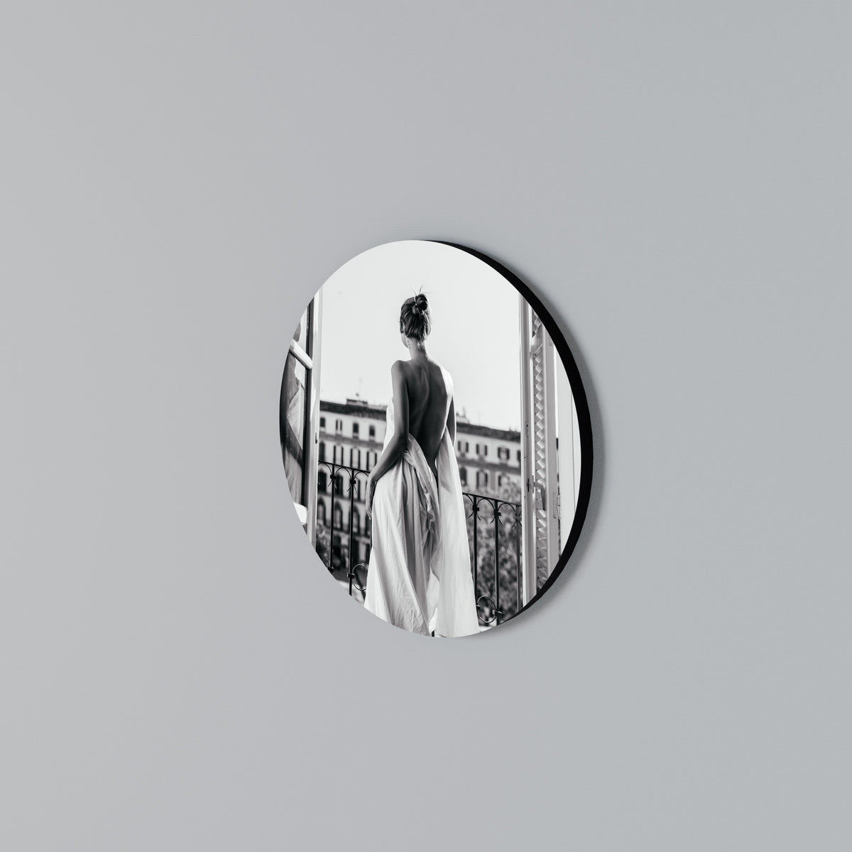DRESS OF DREAMS Round Wall Art