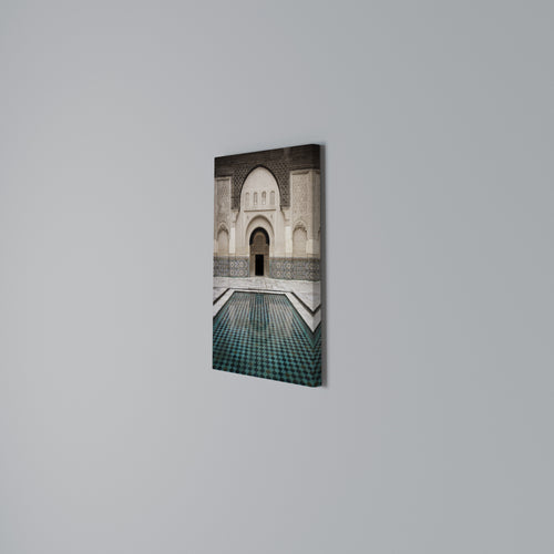 MYSTIC ENTRANCE Quadro em tela vertical