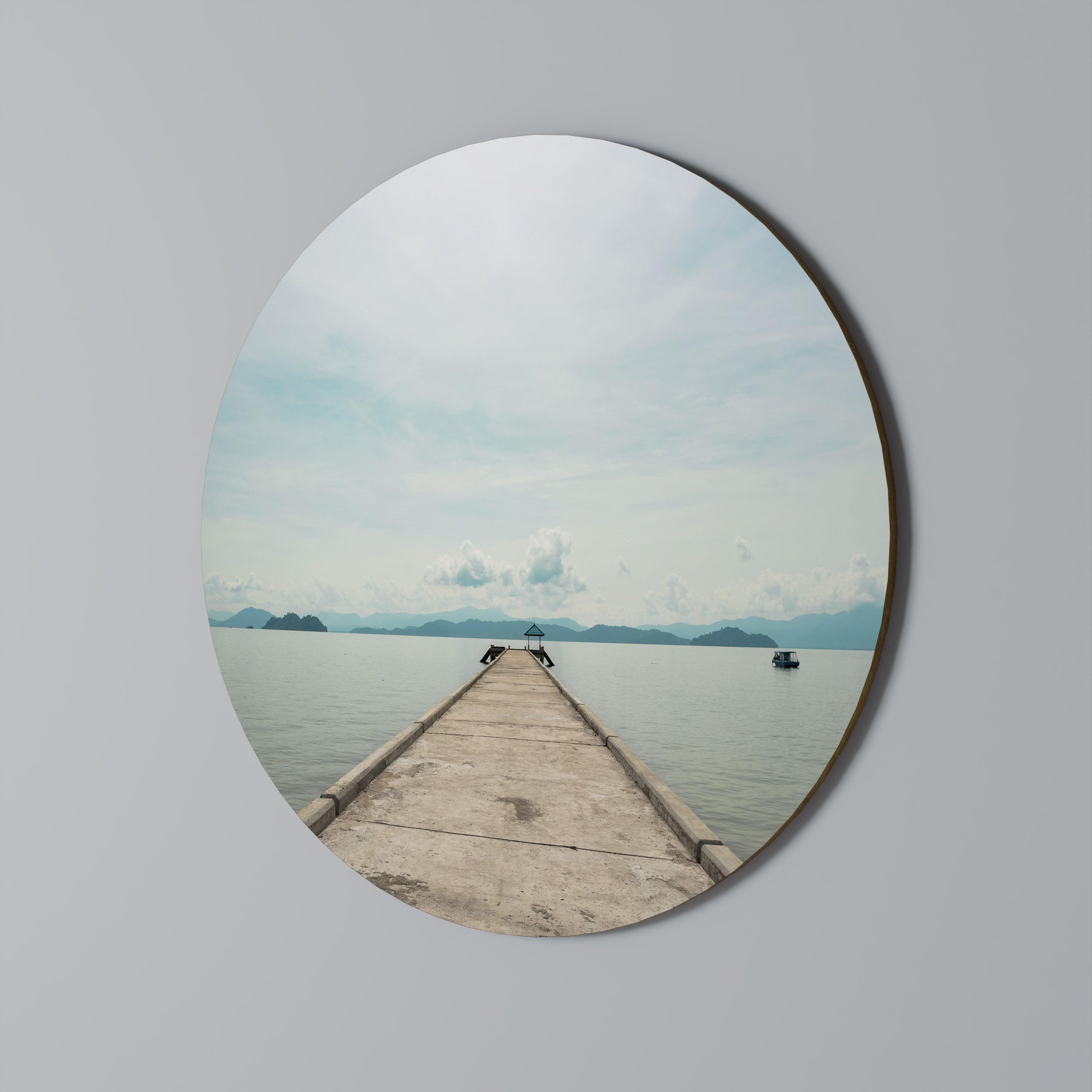 AQUA HORIZON Round Wall Art