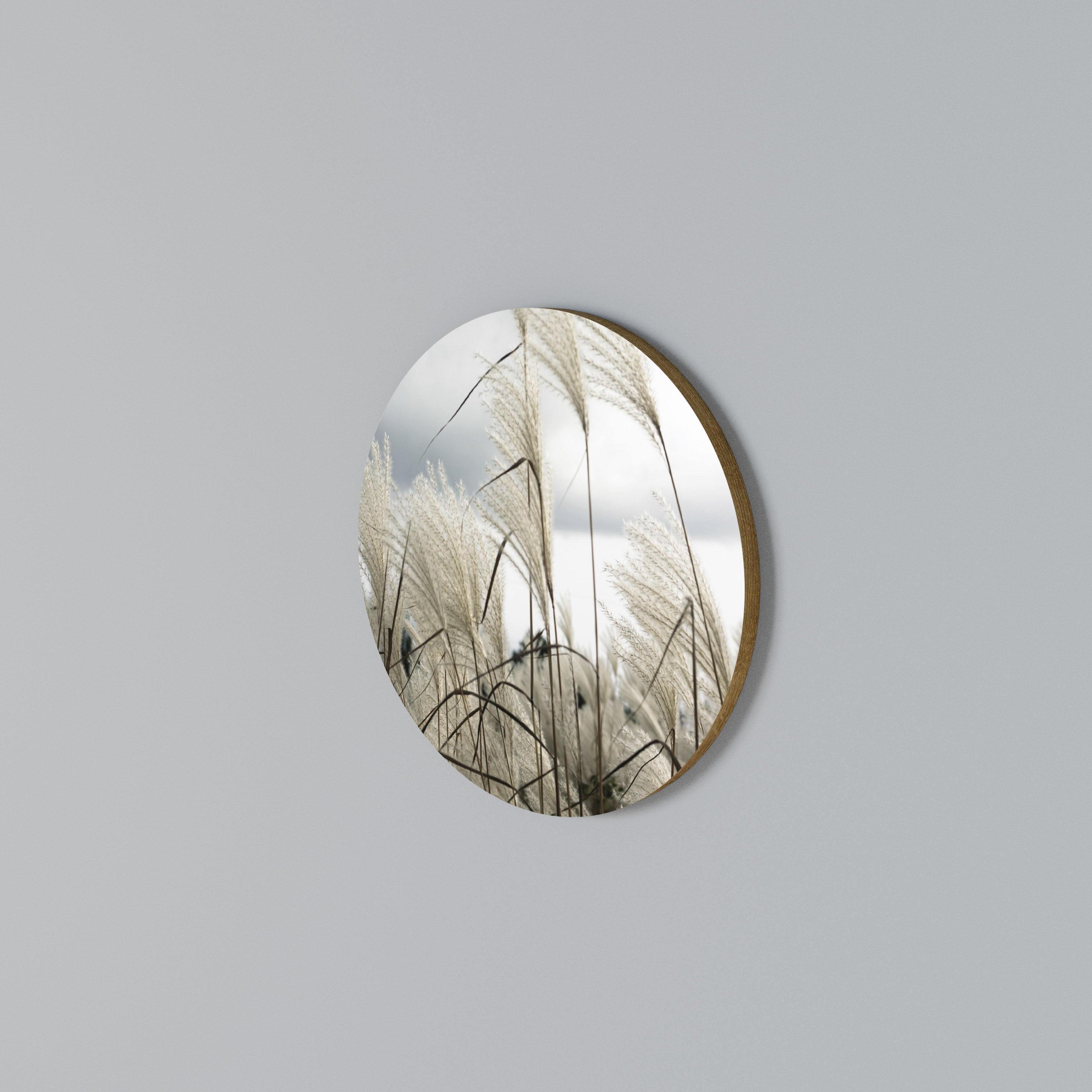 CLOUDS ABOVE GRASS Arte de Parede Redonda