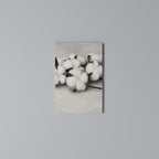 COTTON CLOUDS WHISPERS Quadro em tela vertical