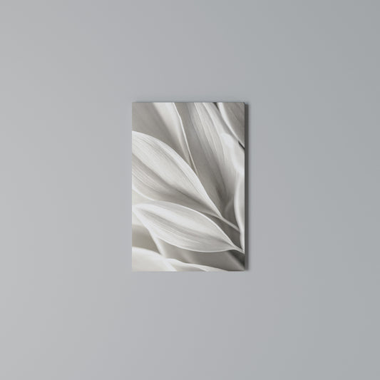 WHISPERS OF WHITE Quadro em tela vertical