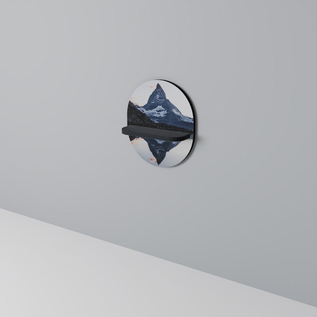 MEMORY OF MATTERHORN Prateleira Oval Decorativa em Acabamento Preto