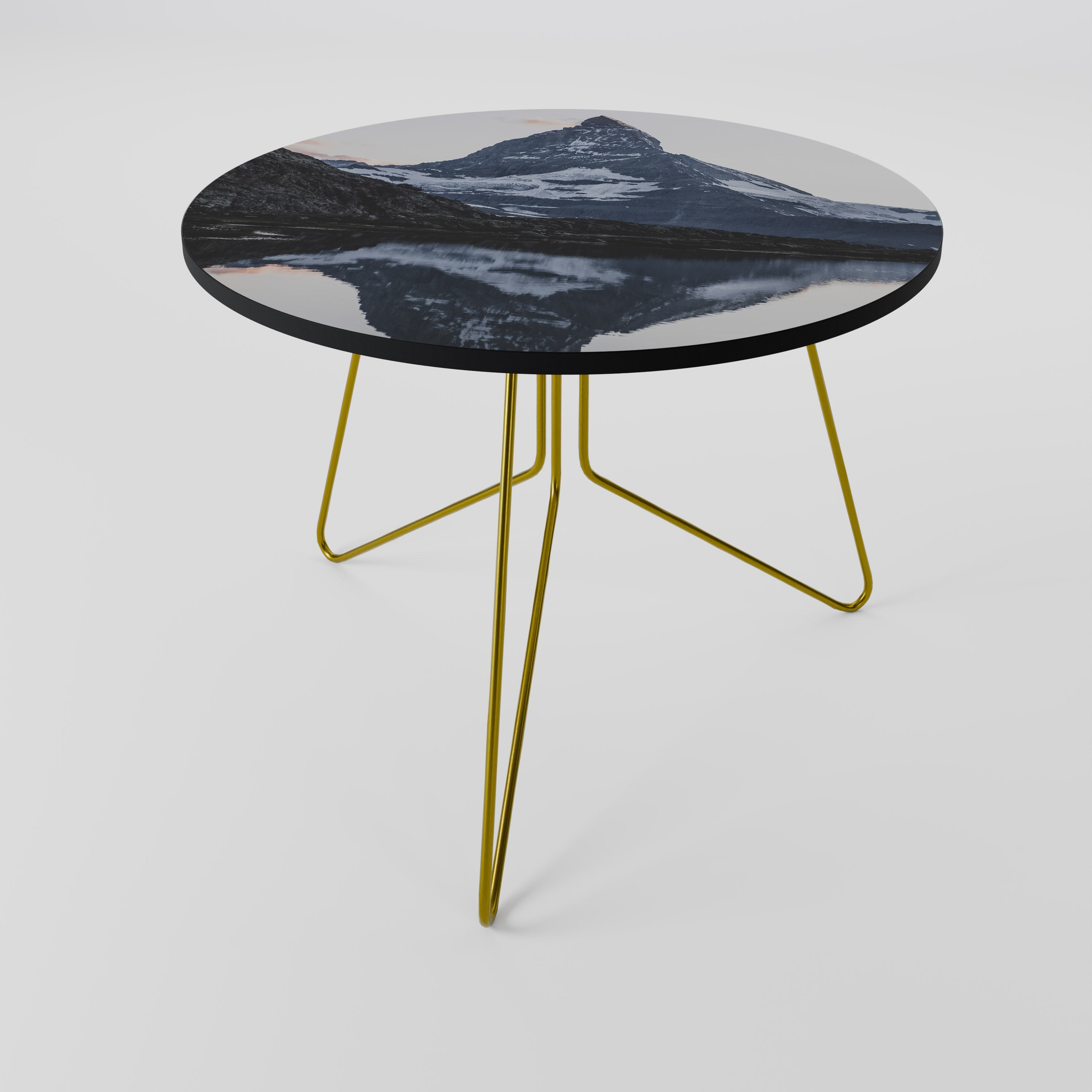 MEMORY OF MATTERHORN Mesa de Centro 69