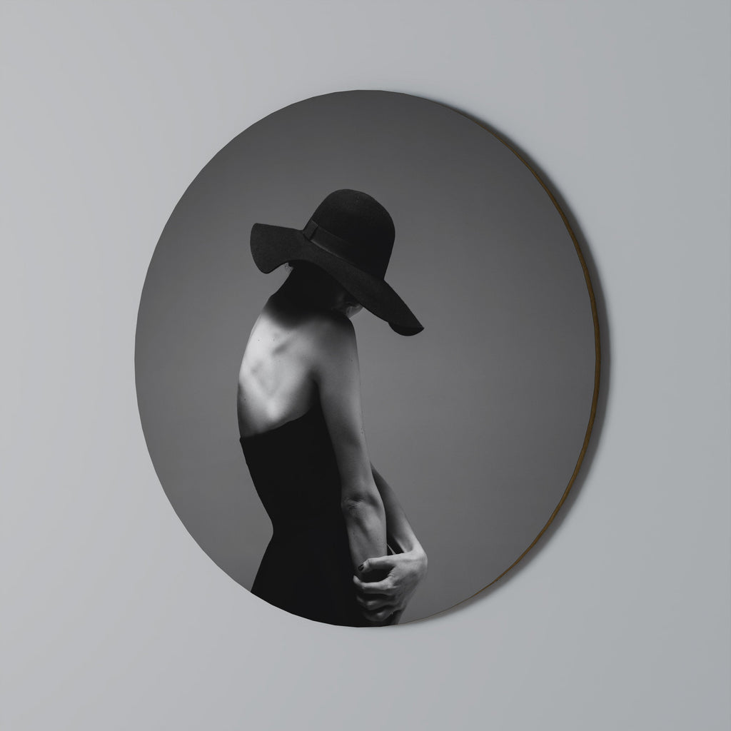 SILHOUETTE OF MYSTERY Quadro Redondo Decorativo