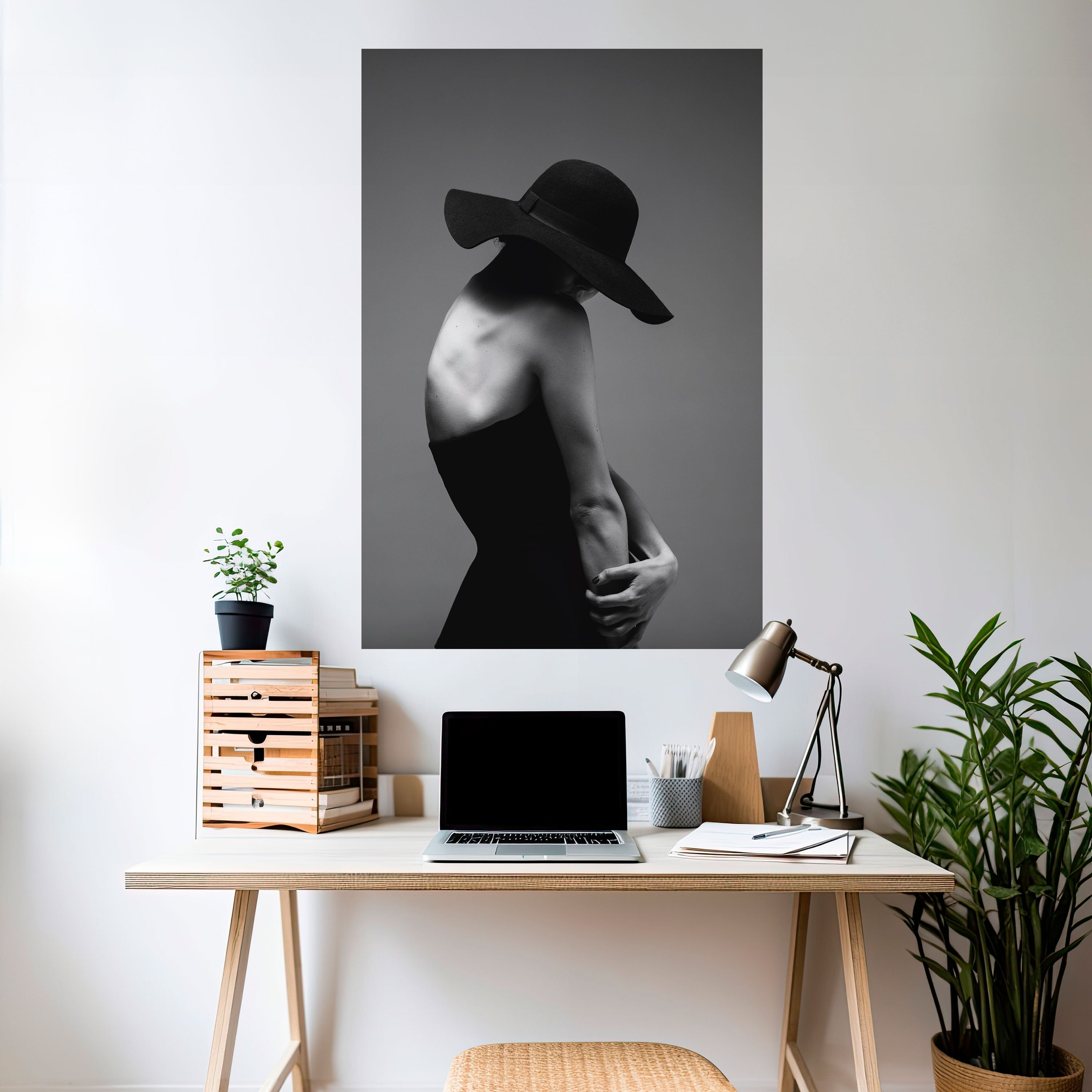 SILHOUETTE OF MYSTERY Poster Vertical Autocolante