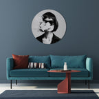 SMOKY BELLE Quadro Redondo Decorativo