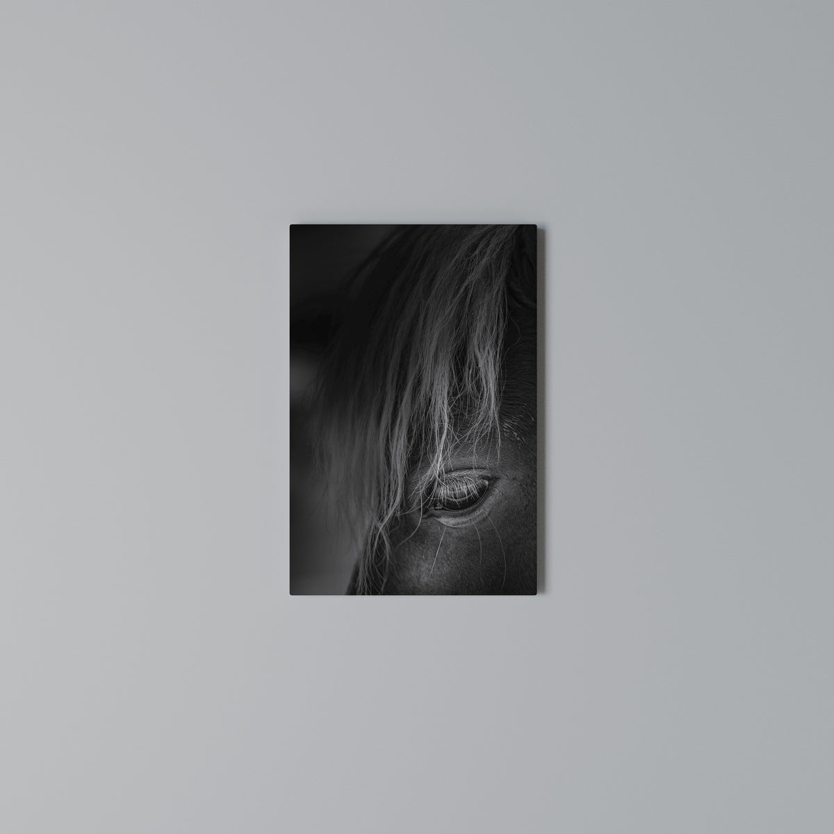 SILENT STRENGTH Quadro em tela vertical
