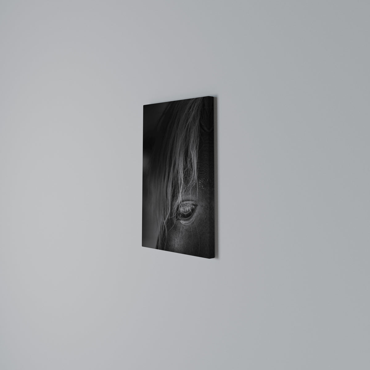 SILENT STRENGTH Quadro em tela vertical