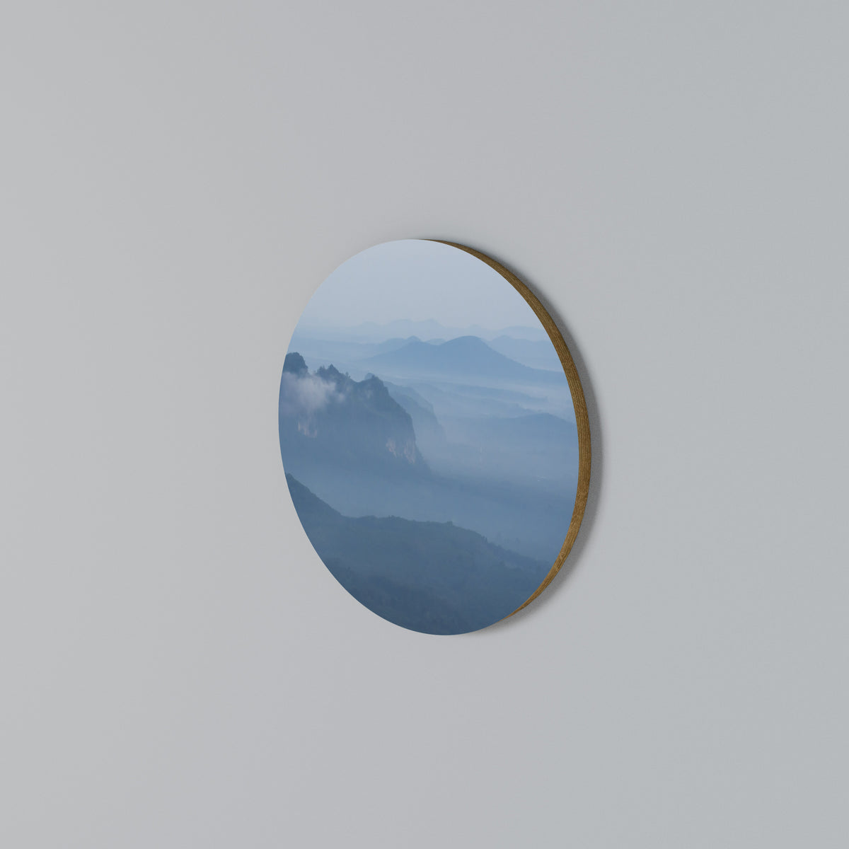 MISTY MOUNTAIN WHISPER Arte de Parede Redonda