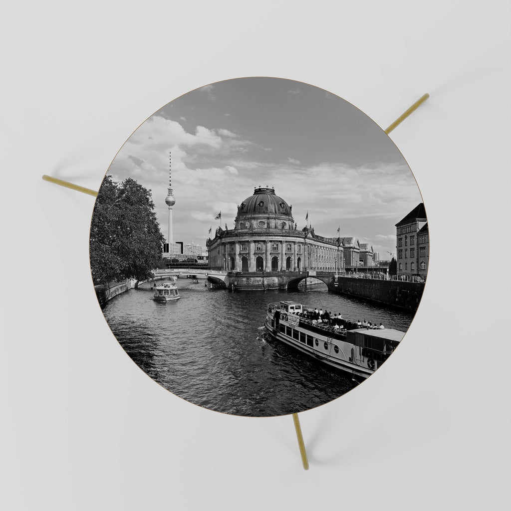 GHOSTS OF HISTORY Mesa de Centro 60