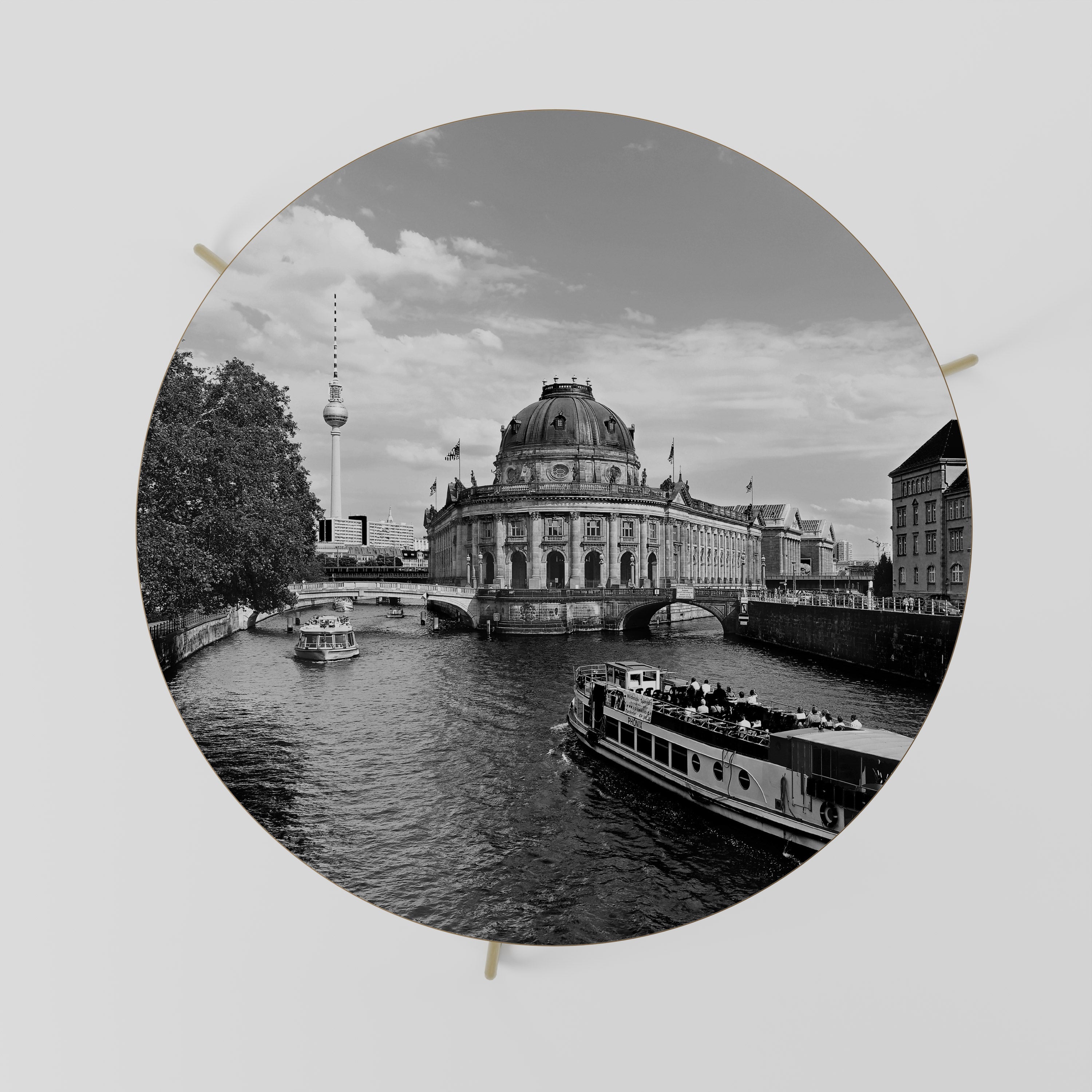 GHOSTS OF HISTORY Mesa de Centro 69