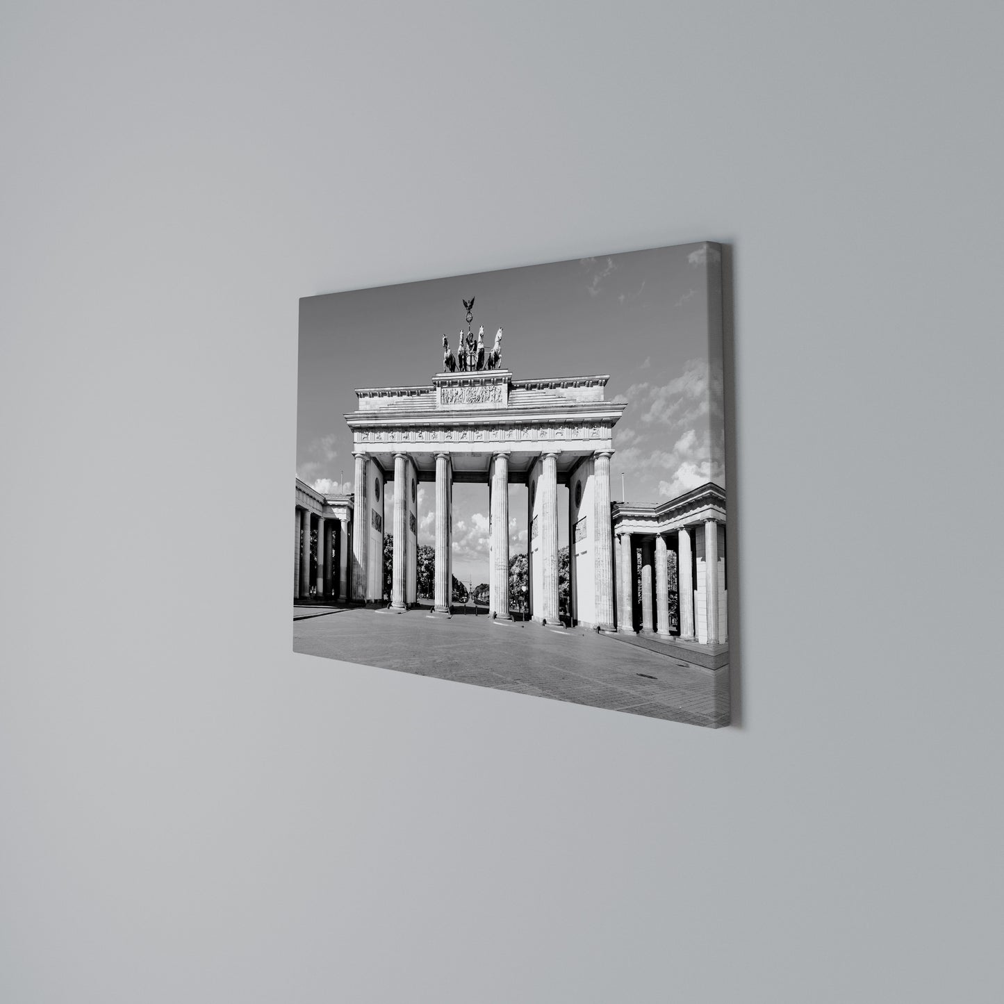 ECHOES OF HISTORY Horizontal Canvas Print