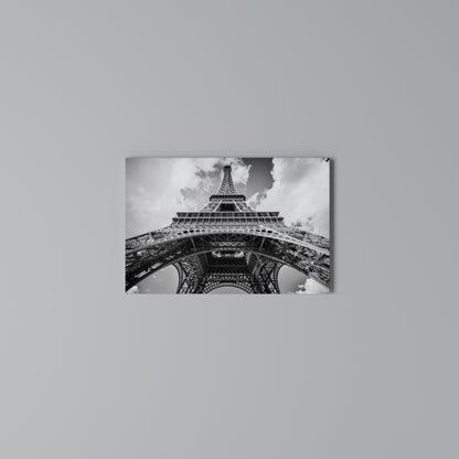 TIMELESS EIFFEL PERSPECTIVE Horizontal Canvas Print