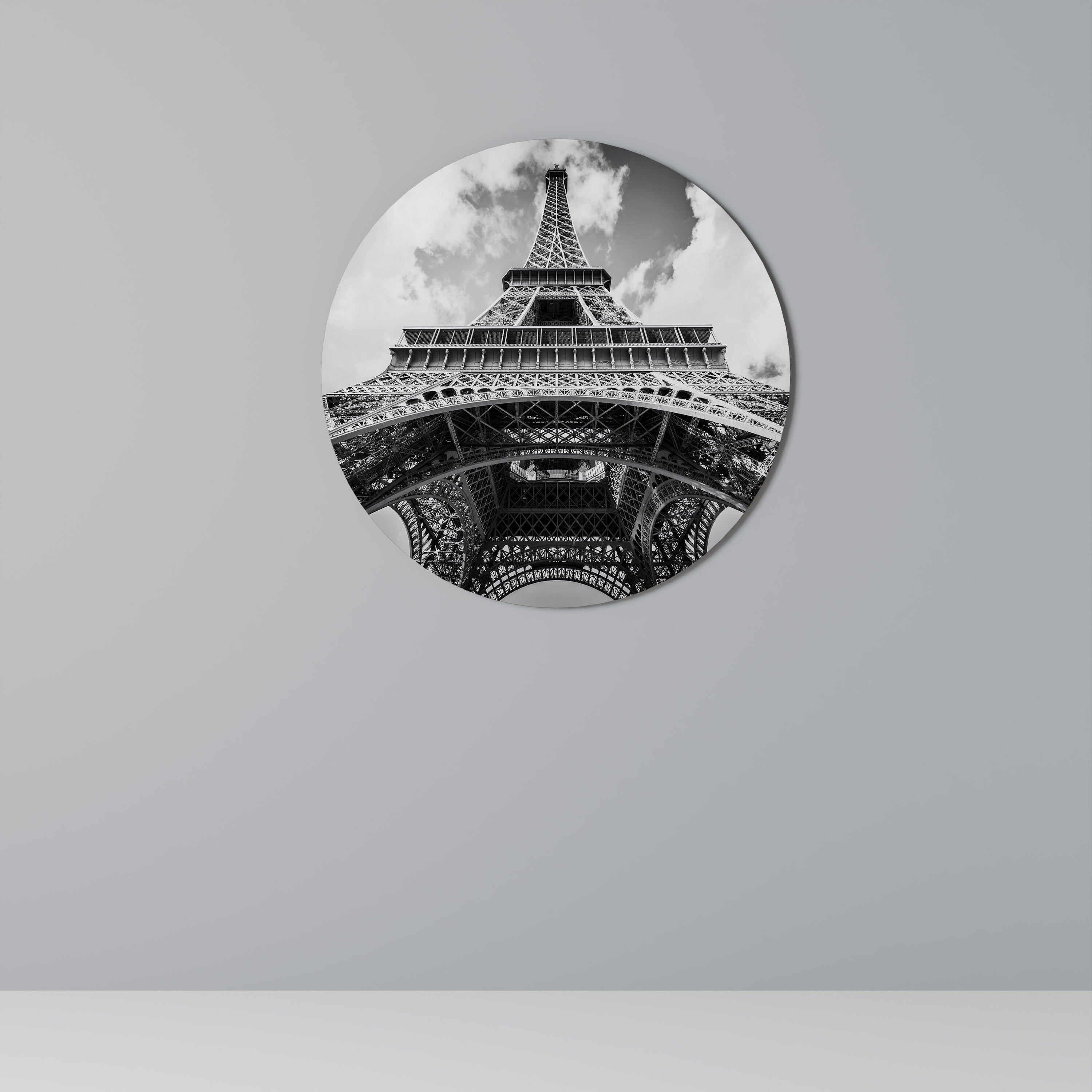 TIMELESS EIFFEL PERSPECTIVE Round Wall Art
