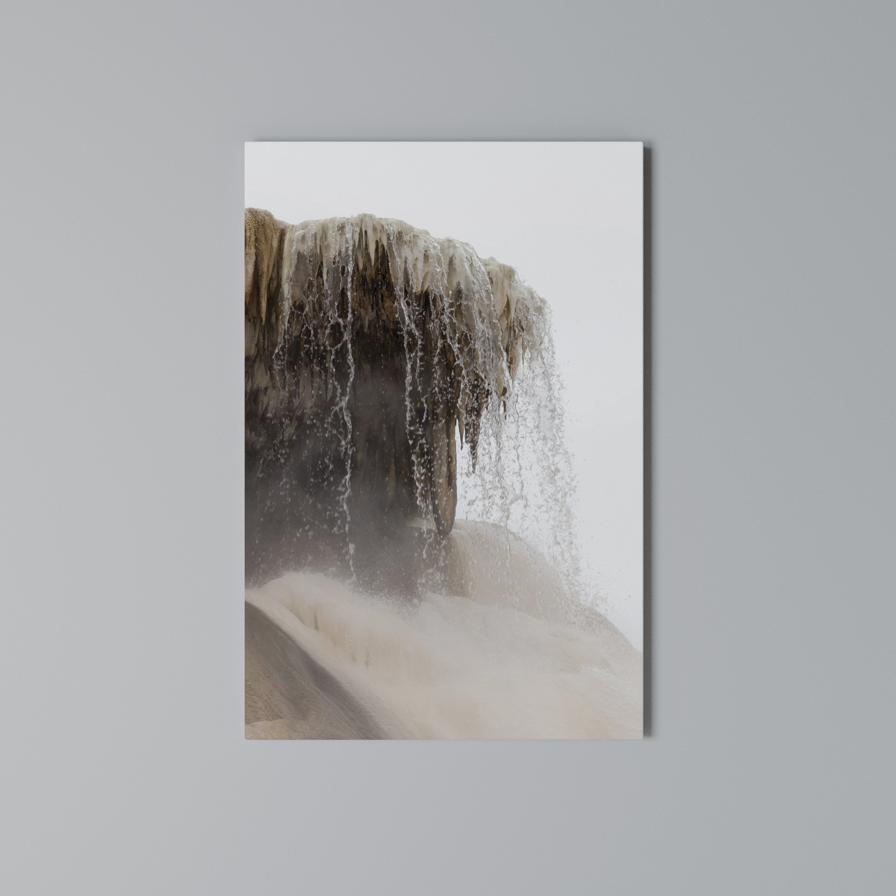 MAMMOTH HOT SPRINGS Quadro em tela vertical