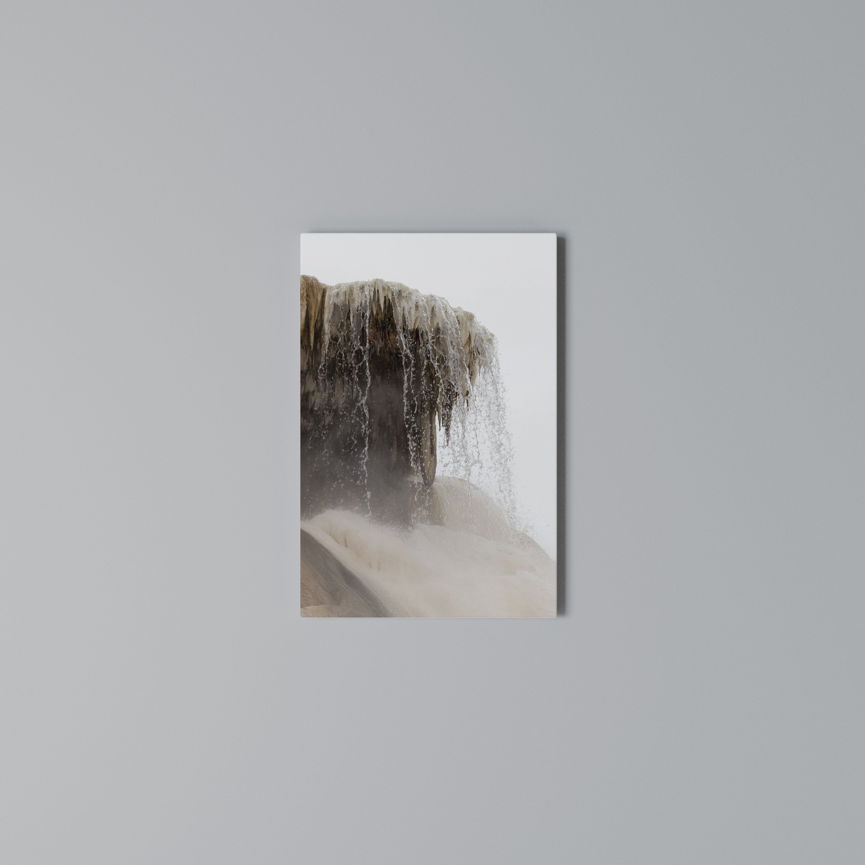 MAMMOTH HOT SPRINGS Quadro em tela vertical