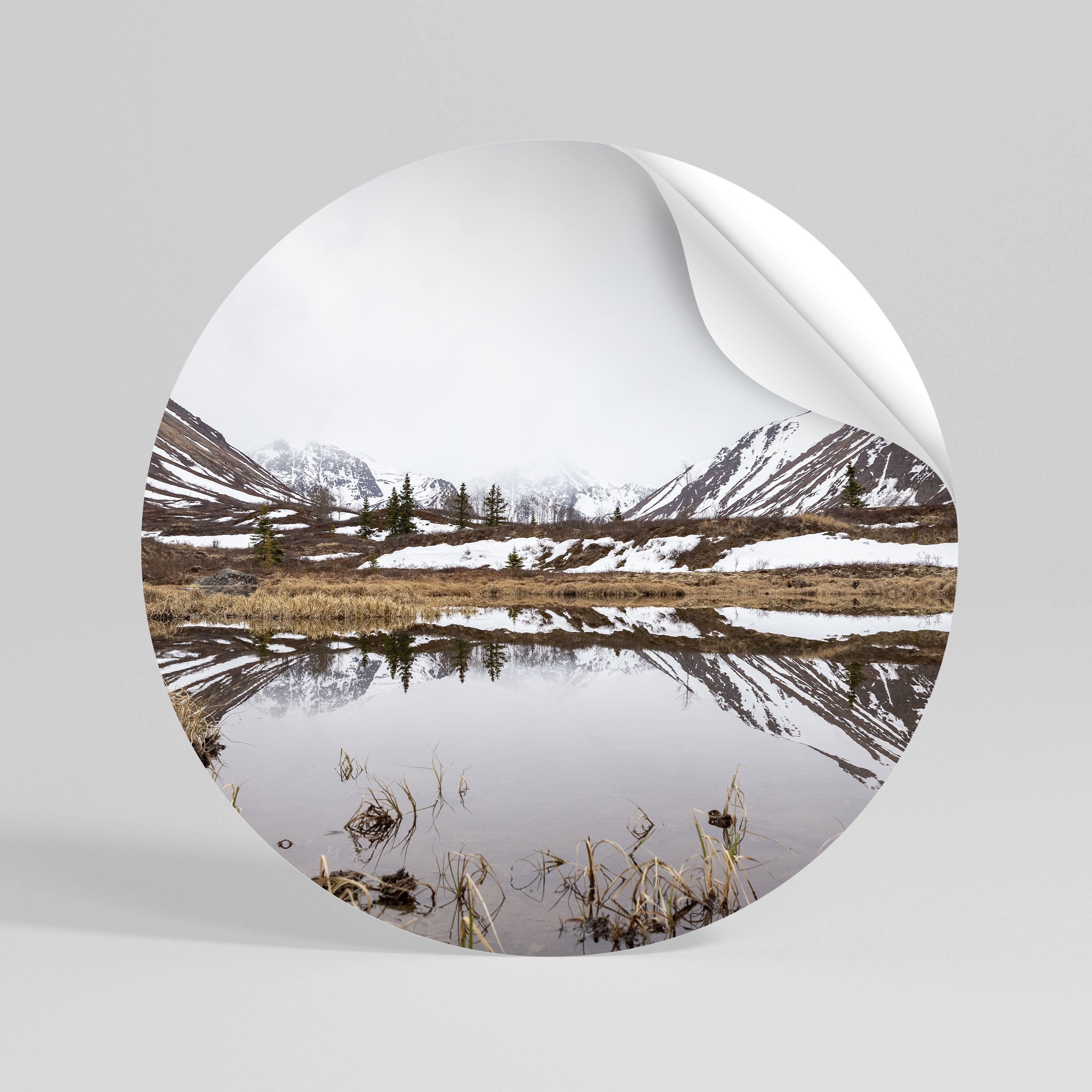 SNOW-KISSED REFLECTIONS Autocolante Redondo Removível