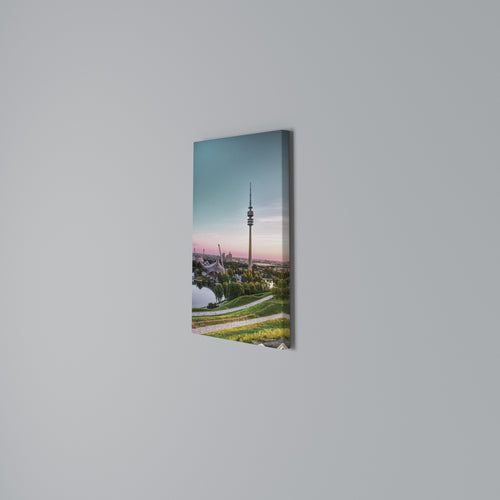 TOWERING DREAMSCAPE Quadro em tela vertical