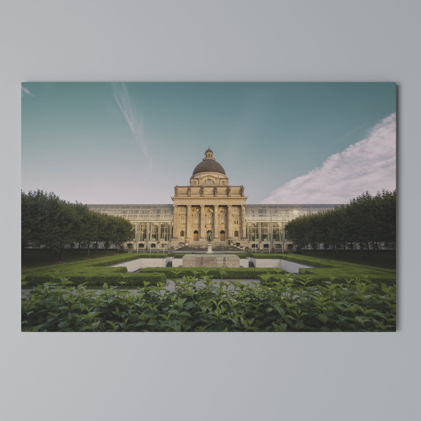 TRANQUIL PALACE VIEW Horizontal Canvas Print