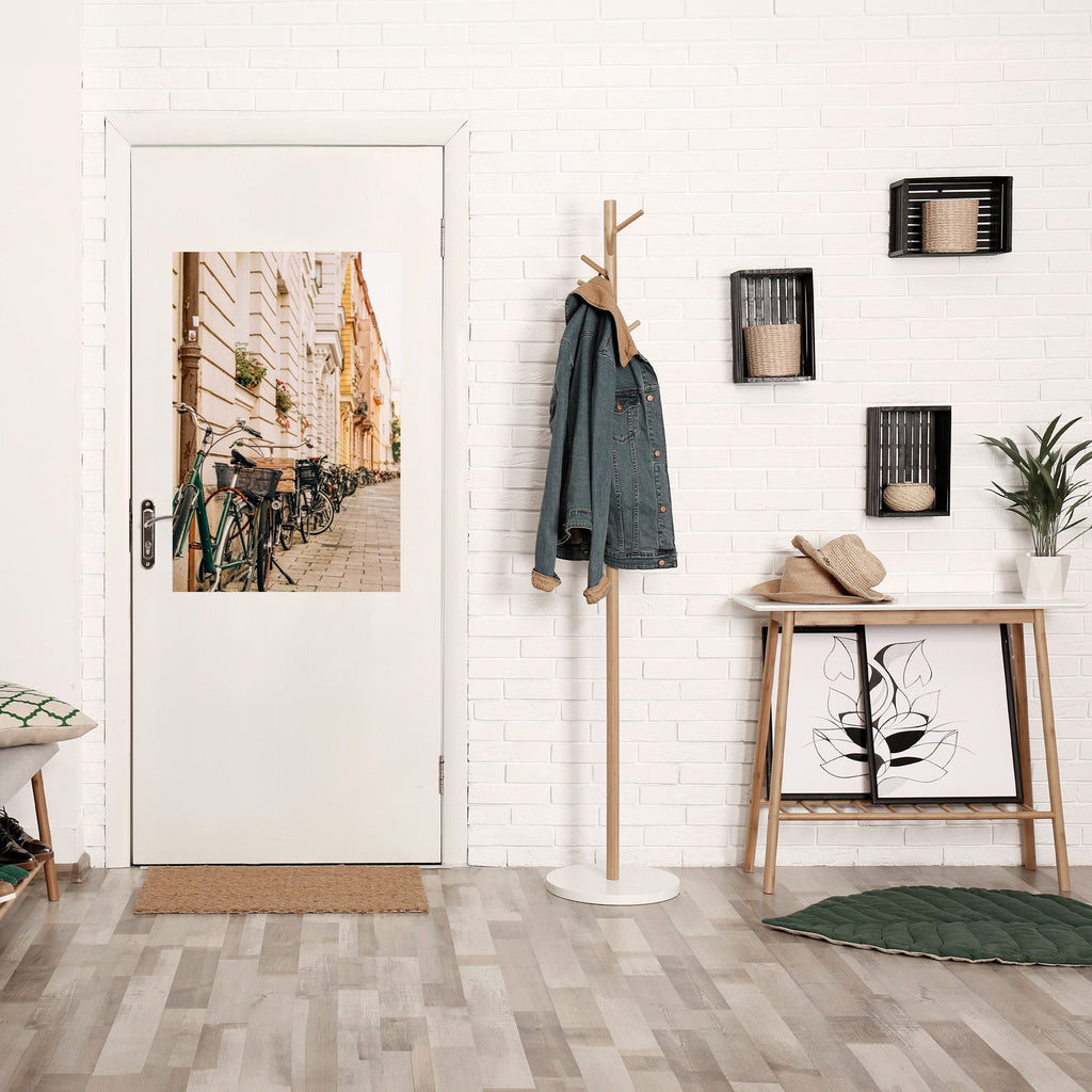 URBAN CYCLE HAVEN Poster Vertical Autocolante