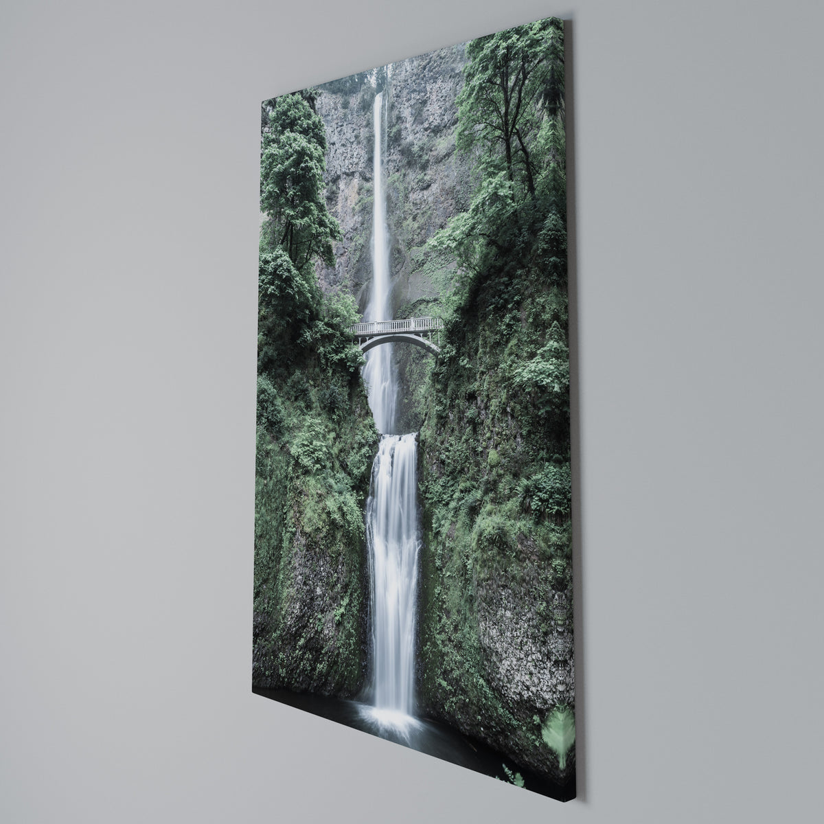 MYSTICAL WATERSCAPE BRIDGE Quadro em tela vertical
