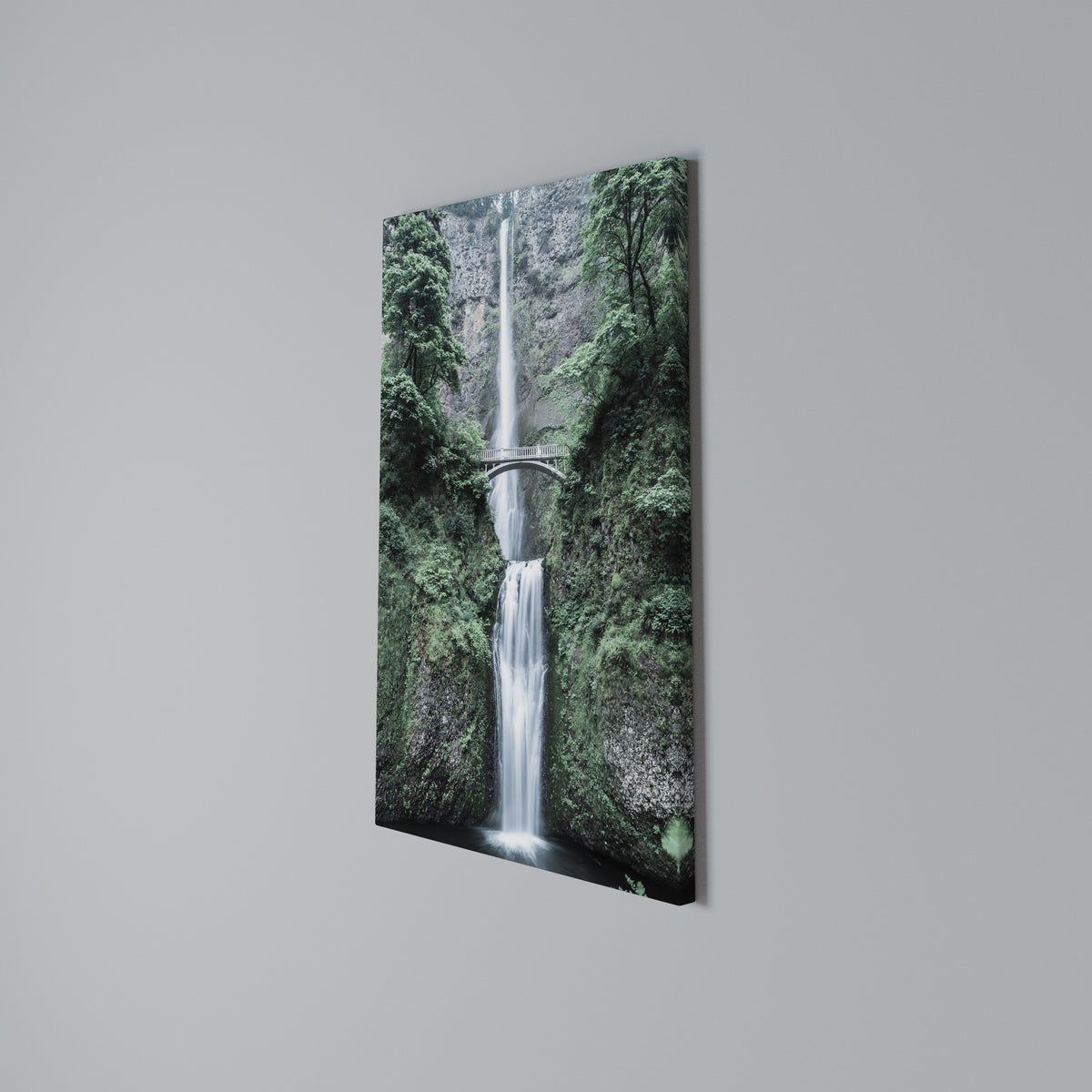 MYSTICAL WATERSCAPE BRIDGE Quadro em tela vertical