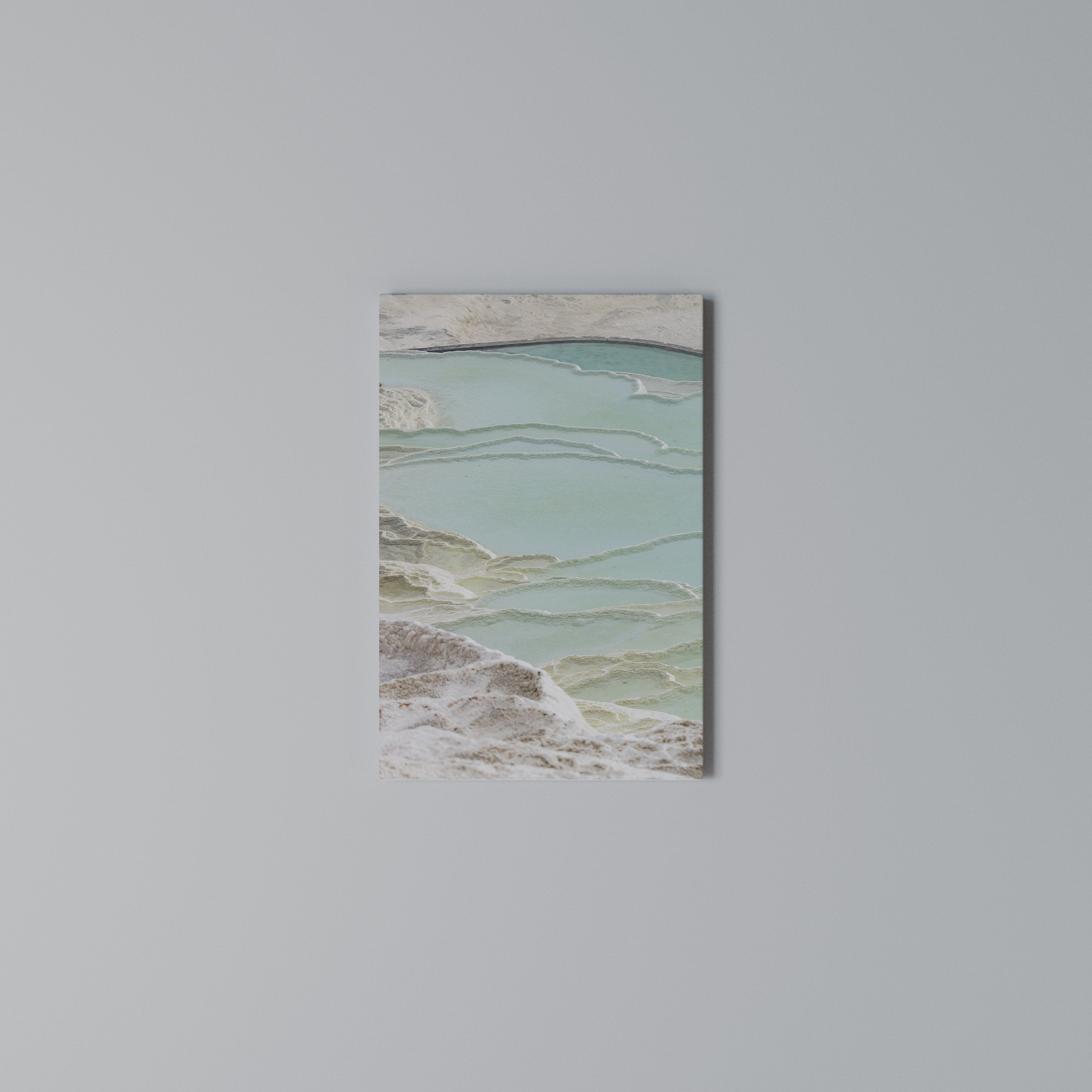 AQUAMARINE WHISPERS Quadro em tela vertical