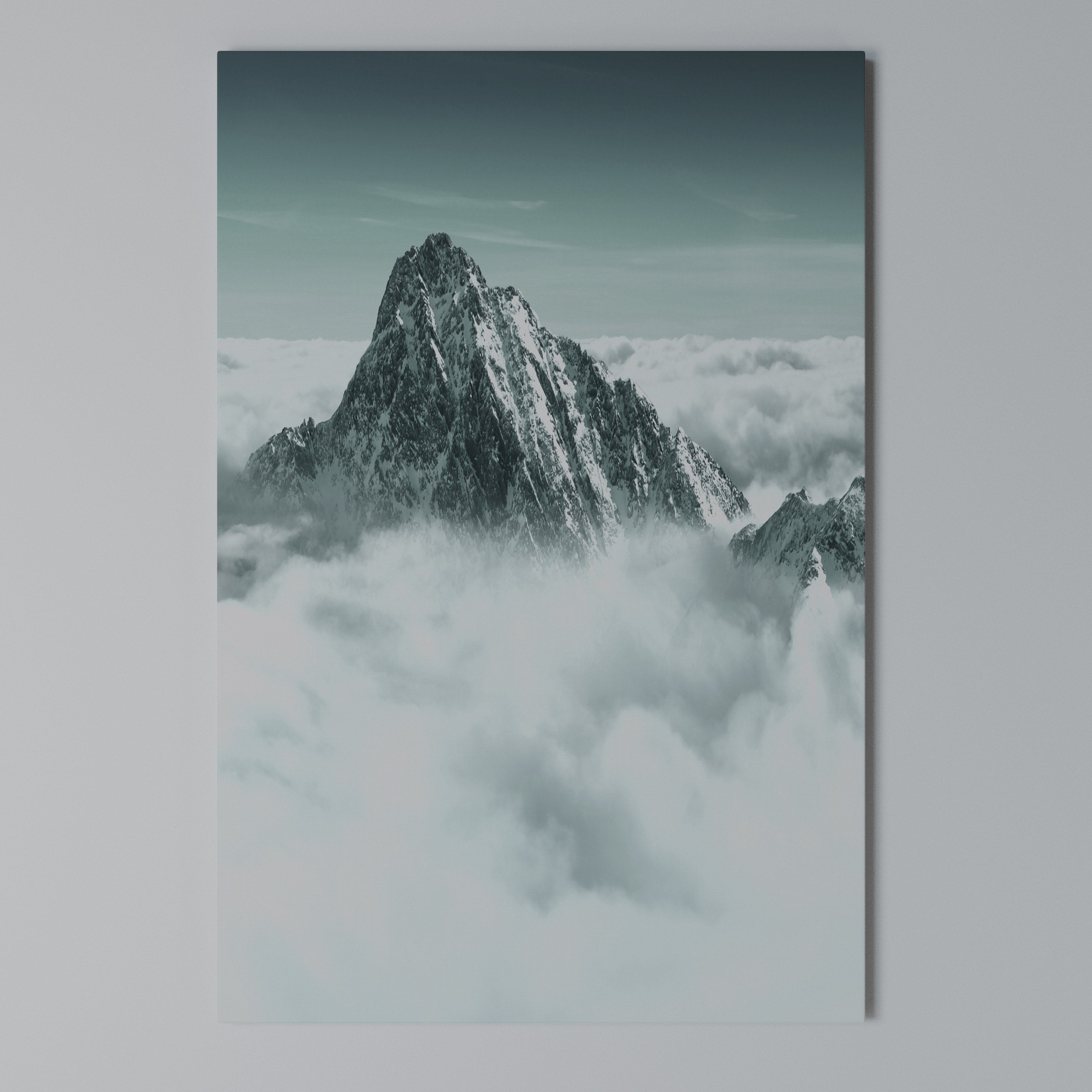 CLOUD-KISSED PEAK Quadro em tela vertical