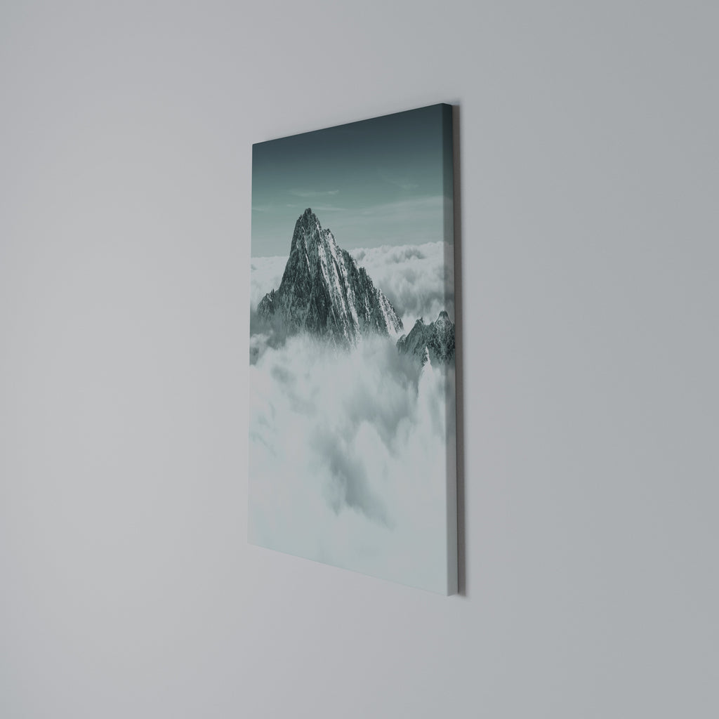CLOUD-KISSED PEAK Quadro em tela vertical