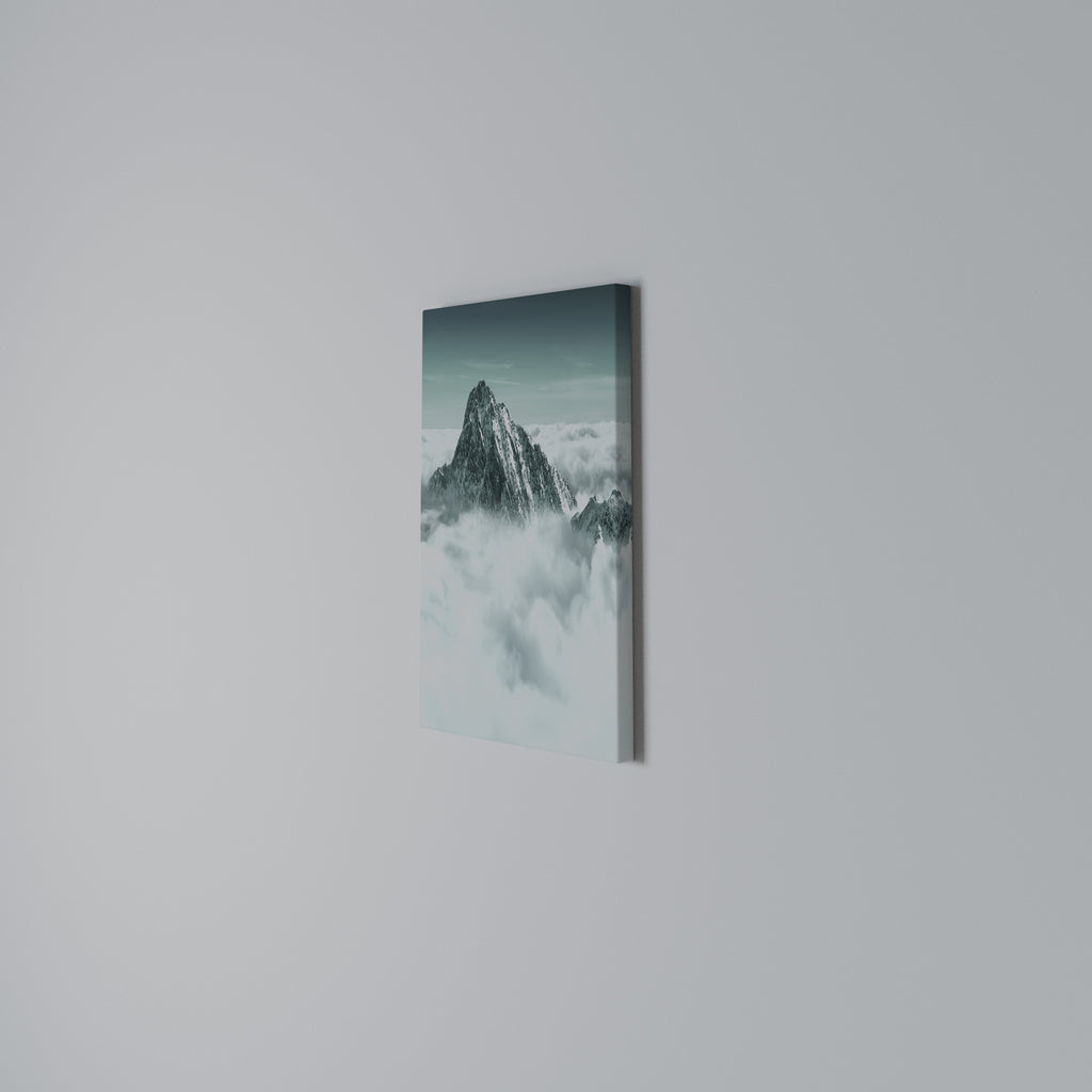 CLOUD-KISSED PEAK Quadro em tela vertical
