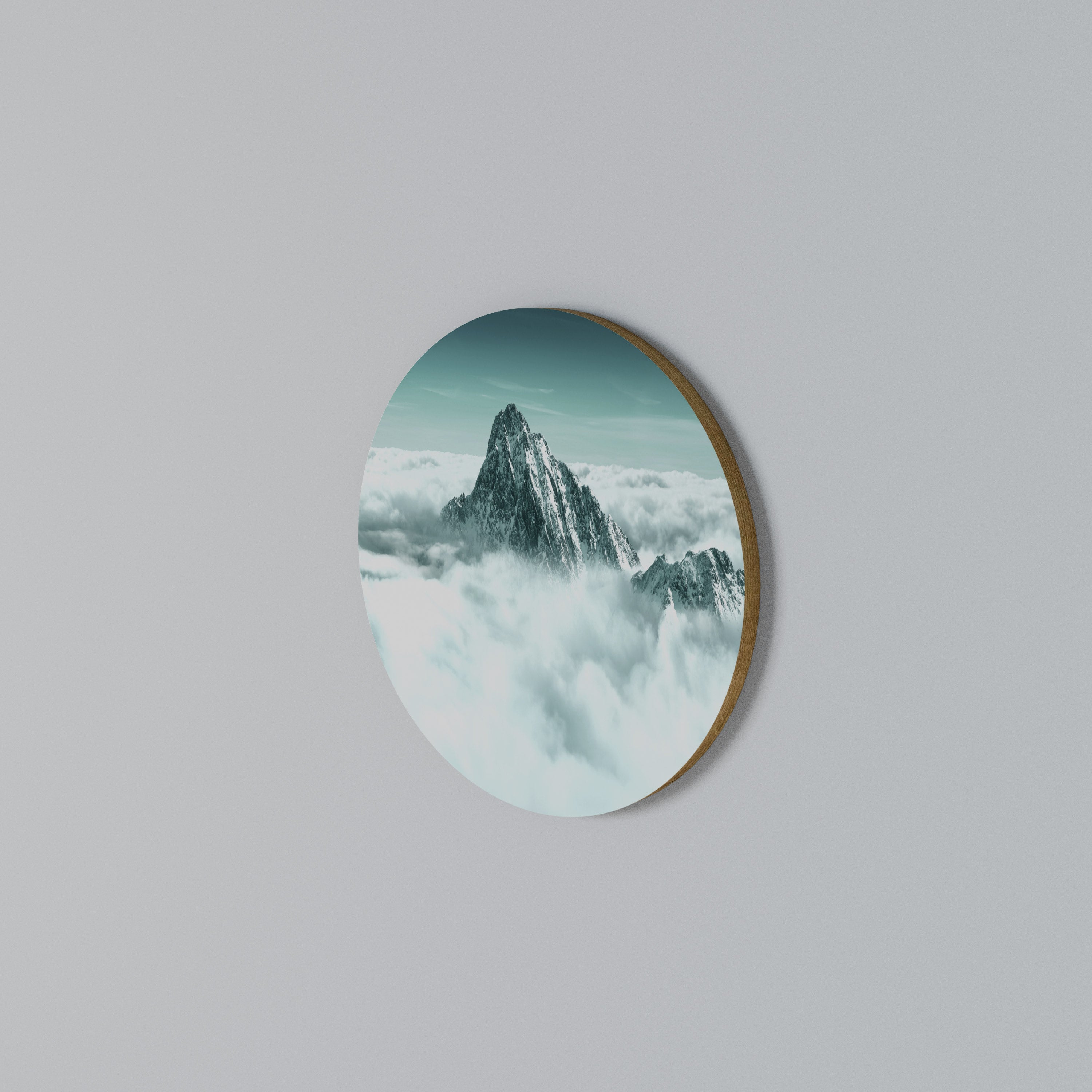CLOUD-KISSED PEAK Arte de Parede Redonda