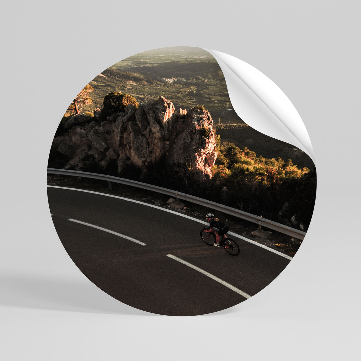 MOUNTAIN ROAD RIDE Autocolante Redondo Removível