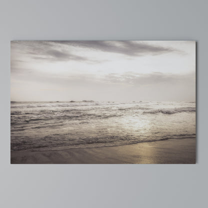 WHISPERS OF THE OCEAN Horizontal Canvas Print