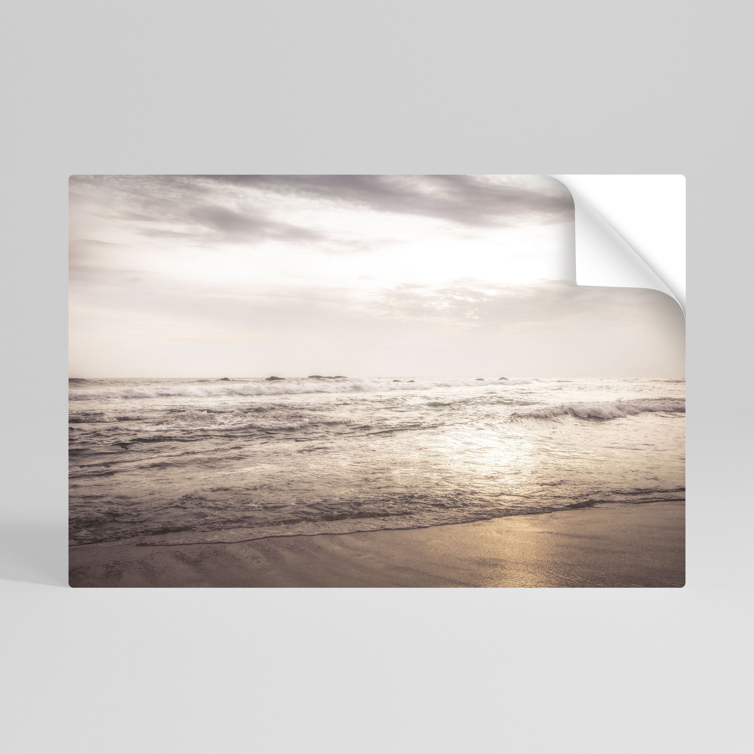 WHISPERS OF THE OCEAN Póster Autocolante Horizontal