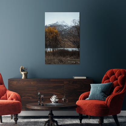 AUTUMN'S SILENT EMBRACE Quadro em tela vertical